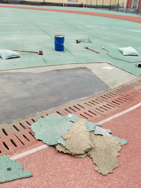 昆明球场翻新维修补、球场翻新修补改造